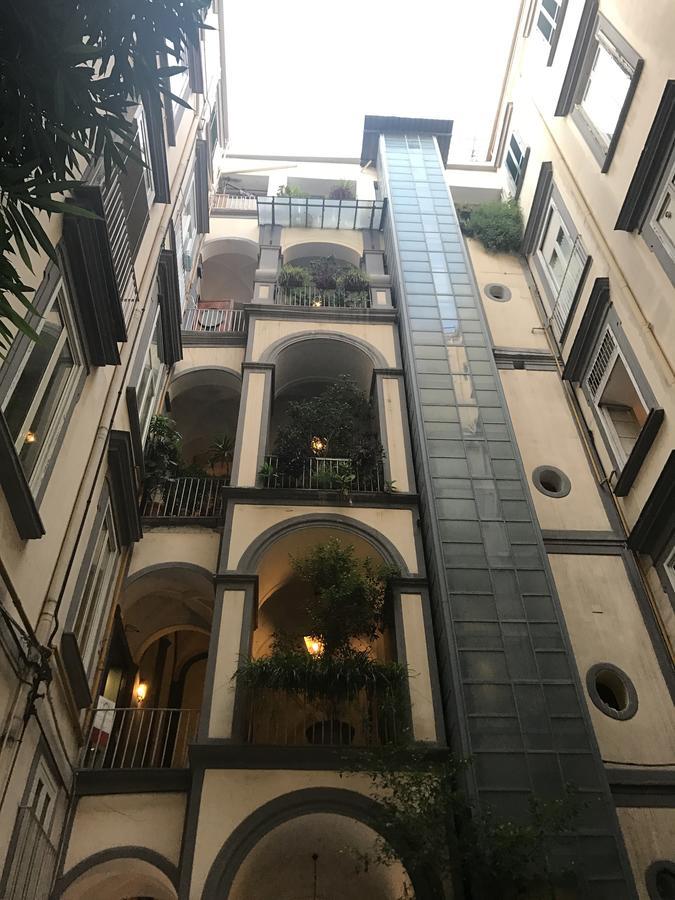 نابولي B&B Chiaia 216 المظهر الخارجي الصورة